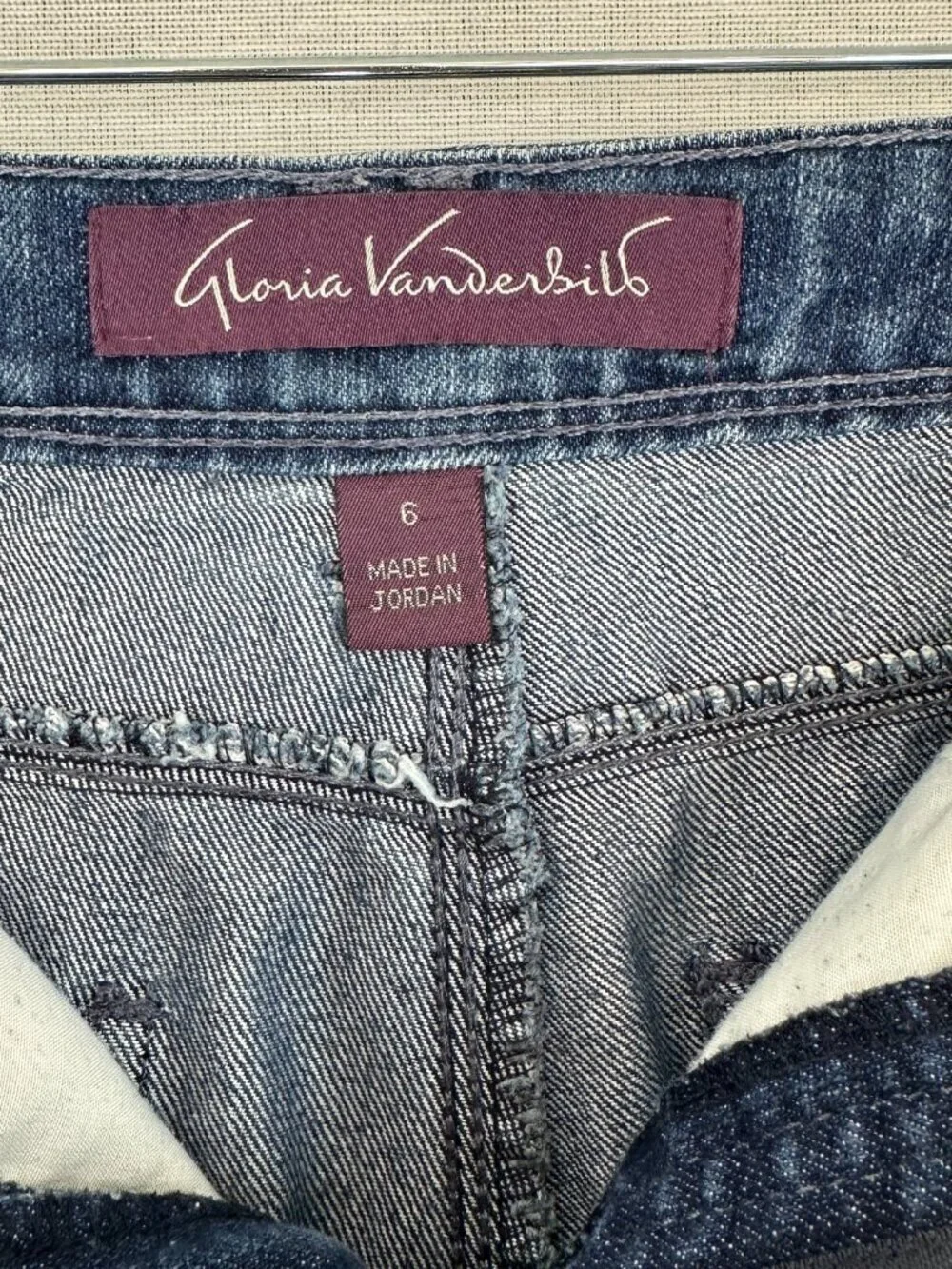GLORIA VANDERBILD AMANDA BLUE CAPRI CUFFED WOMENS JEANS SIZE 6